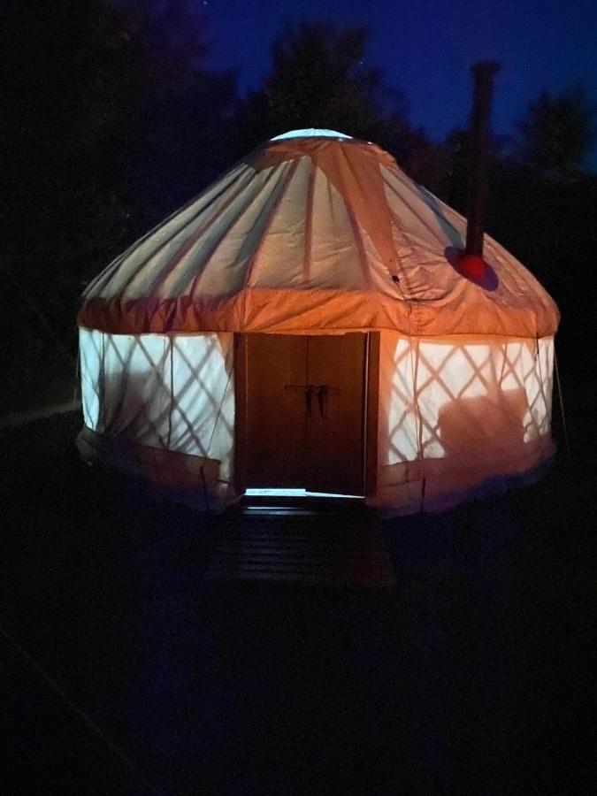 Mill Haven Place Glamping-Yurt 1 Talbenny 외부 사진
